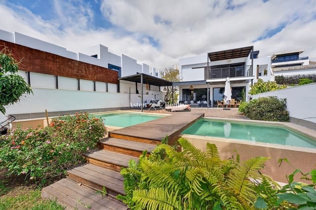 5 sovrum Hus till salu i Torviscas, Adeje med pool garage - 2 625 000 € (Ref: 9352836)