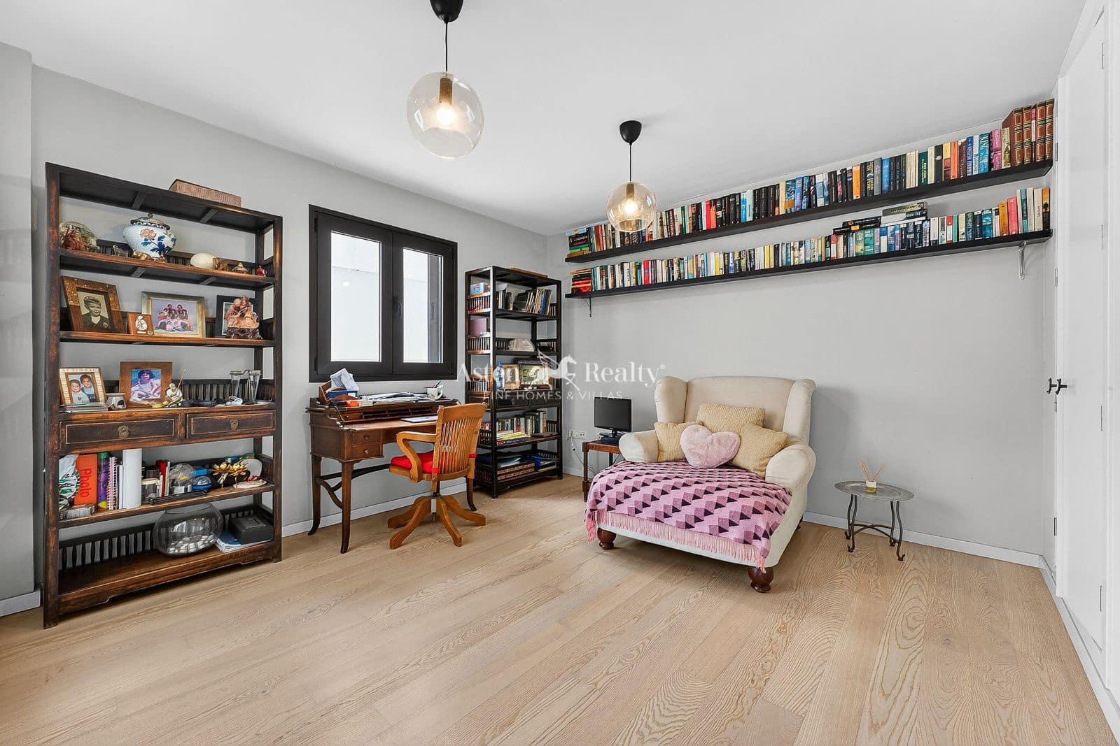 5 slaapkamer Huis te koop in Torviscas met zwembad garage - € 2.625.000 (Ref: 9352836)