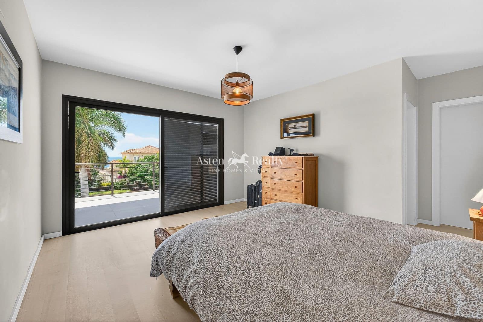 5 slaapkamer Huis te koop in Torviscas met zwembad garage - € 2.625.000 (Ref: 9352836)