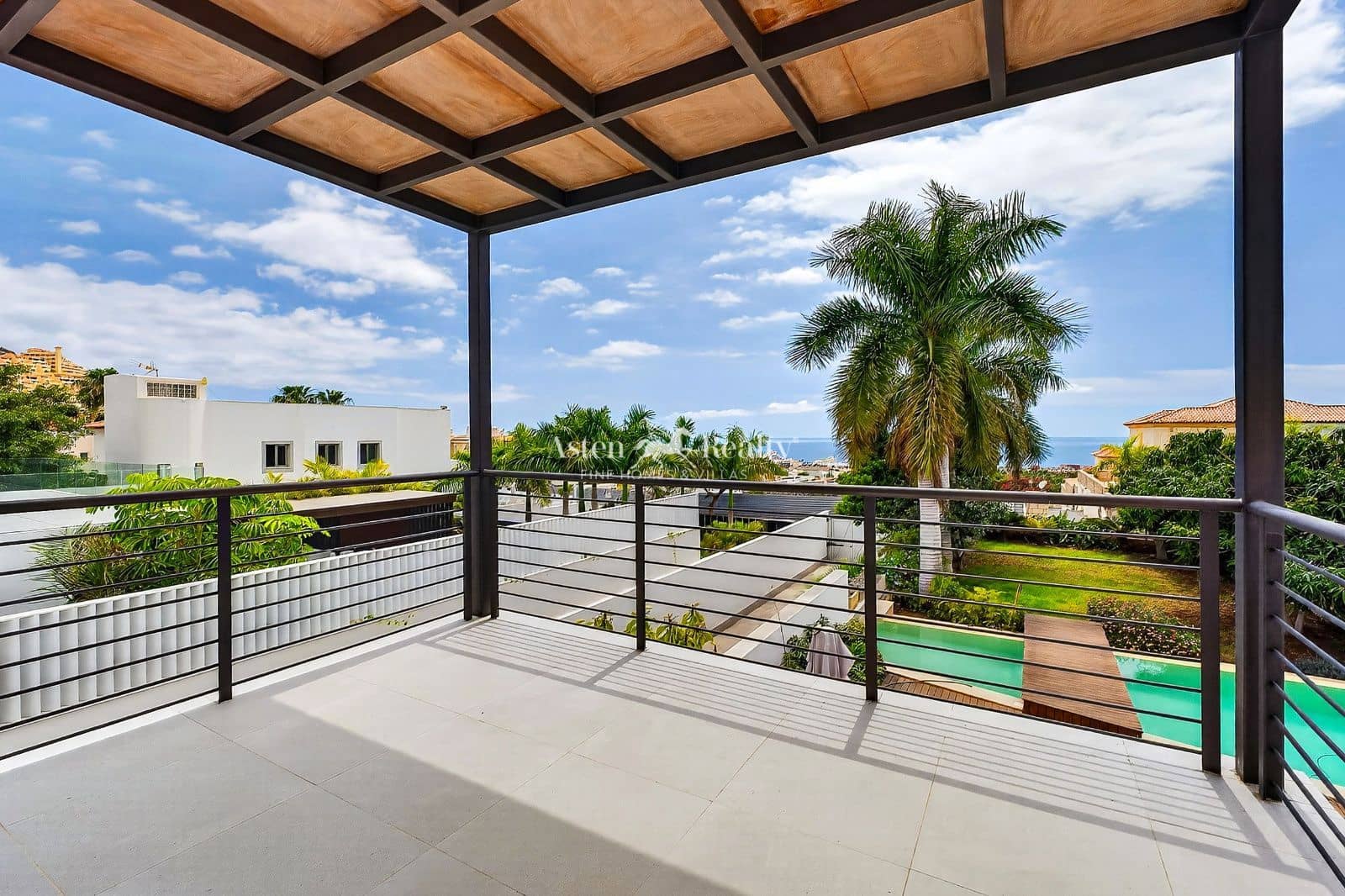 5 slaapkamer Huis te koop in Torviscas met zwembad garage - € 2.625.000 (Ref: 9352836)