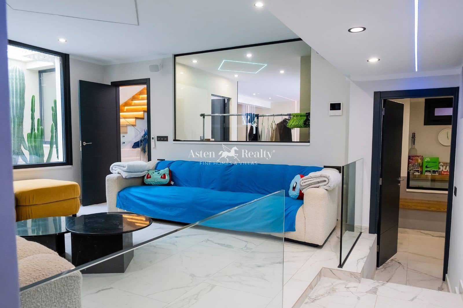 4 slaapkamer Huis te koop in Torviscas met zwembad garage - € 3.500.000 (Ref: 9352837)