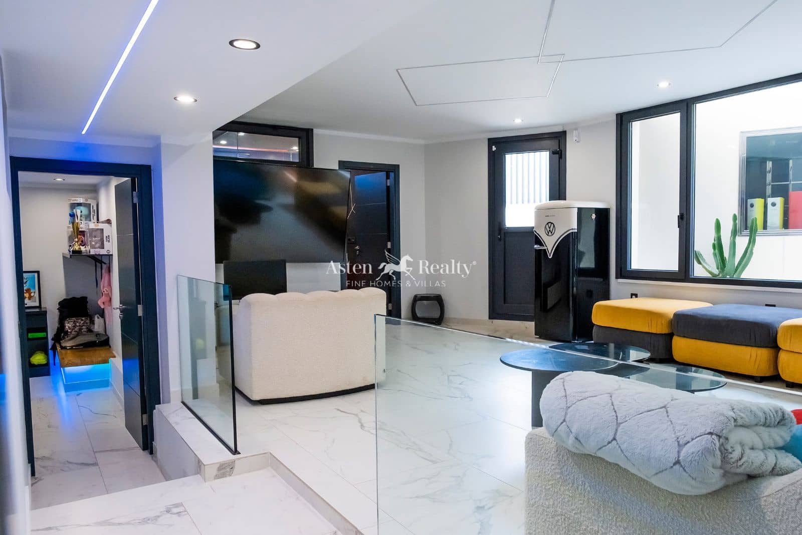 4 slaapkamer Huis te koop in Torviscas met zwembad garage - € 3.500.000 (Ref: 9352837)