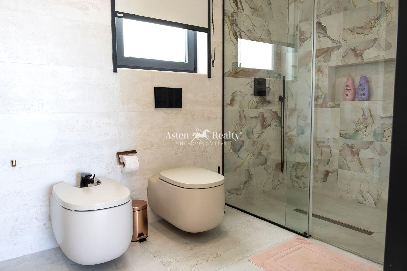 4 slaapkamer Huis te koop in Torviscas met zwembad garage - € 3.500.000 (Ref: 9352837)