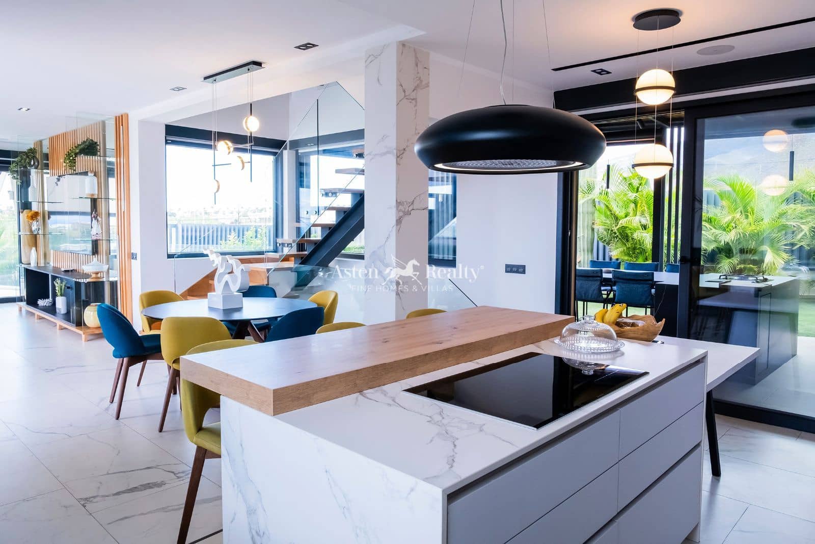 4 slaapkamer Huis te koop in Torviscas met zwembad garage - € 3.500.000 (Ref: 9352837)