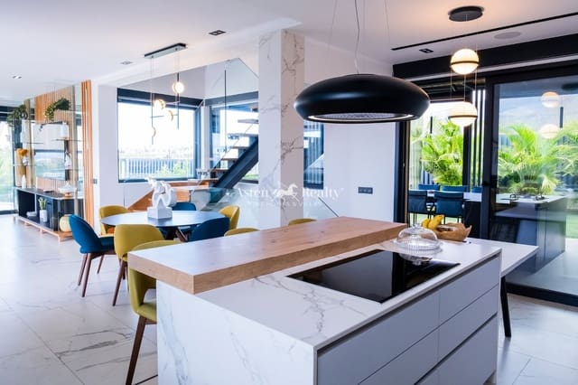 4 slaapkamer Huis te koop in Torviscas, Adeje met zwembad garage - € 3.500.000 (Ref: 9352837)