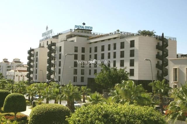 Kontor til salg i Playa de las Americas, Arona - € 1.900.000 (Ref: 9354536)