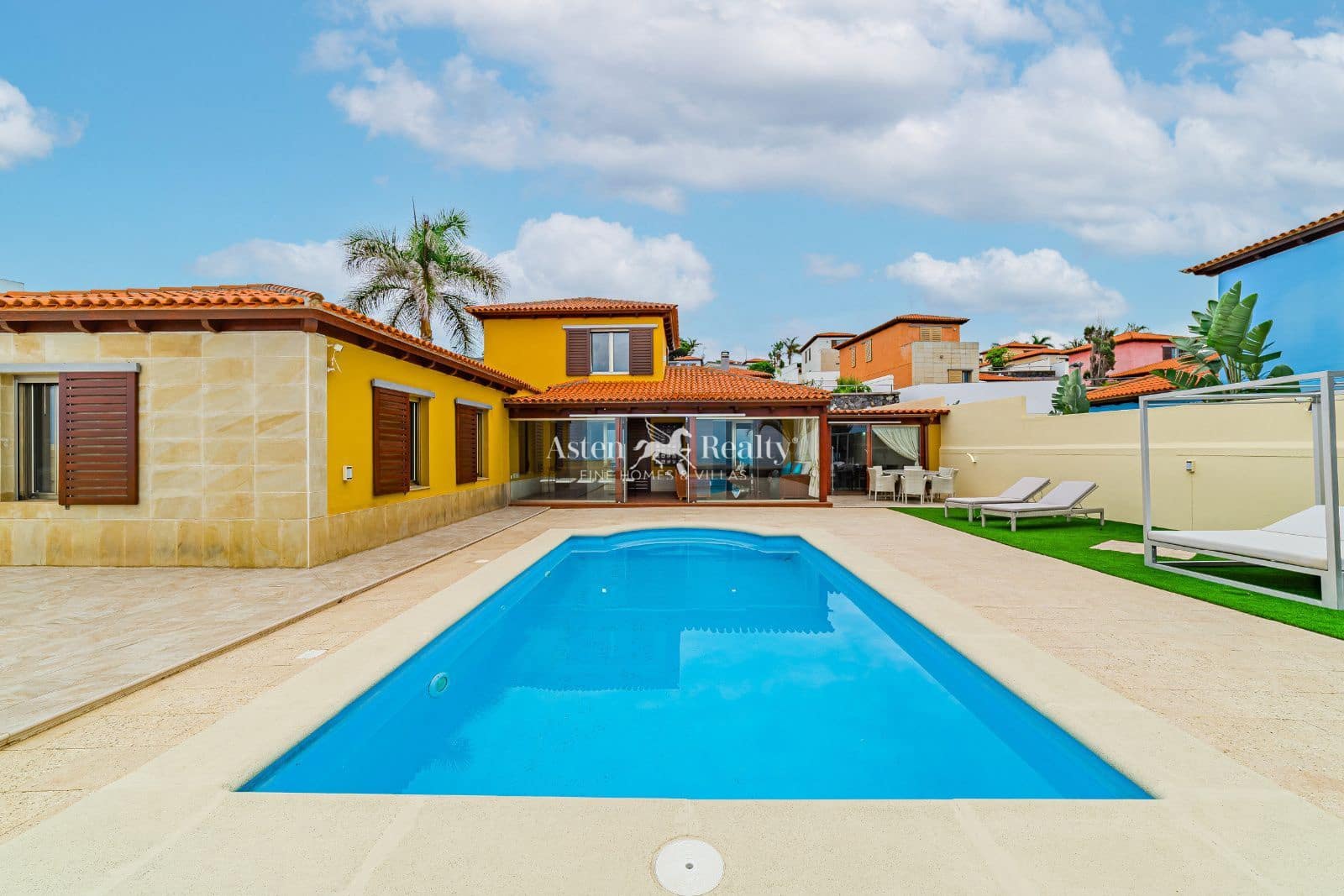 4 slaapkamer Huis te koop in Tacoronte met zwembad garage - € 938.520 (Ref: 9357651)