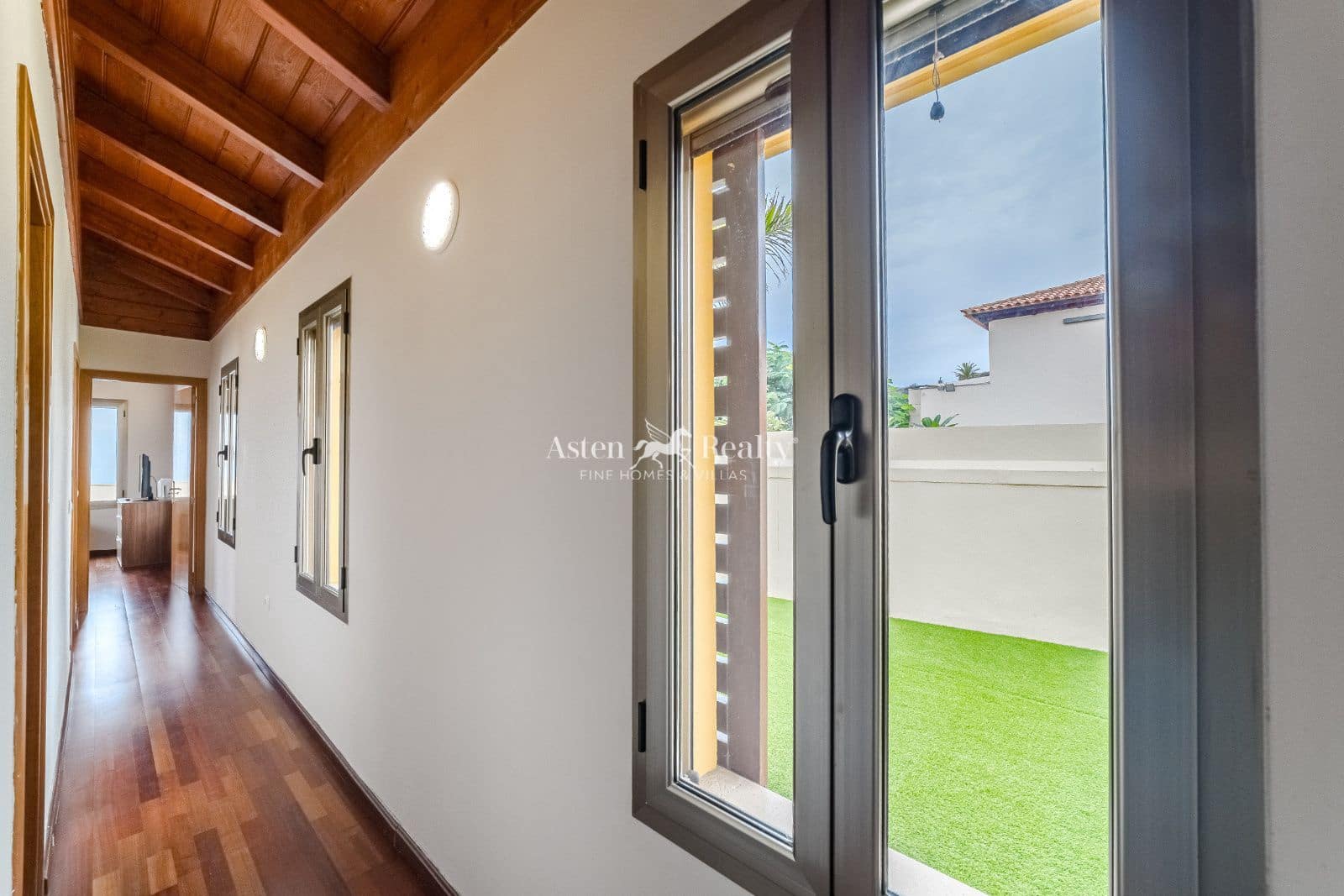 4 slaapkamer Huis te koop in Tacoronte met zwembad garage - € 938.520 (Ref: 9357651)