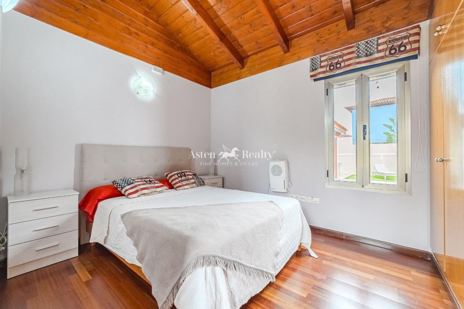 4 slaapkamer Huis te koop in Tacoronte met zwembad garage - € 938.520 (Ref: 9357651)