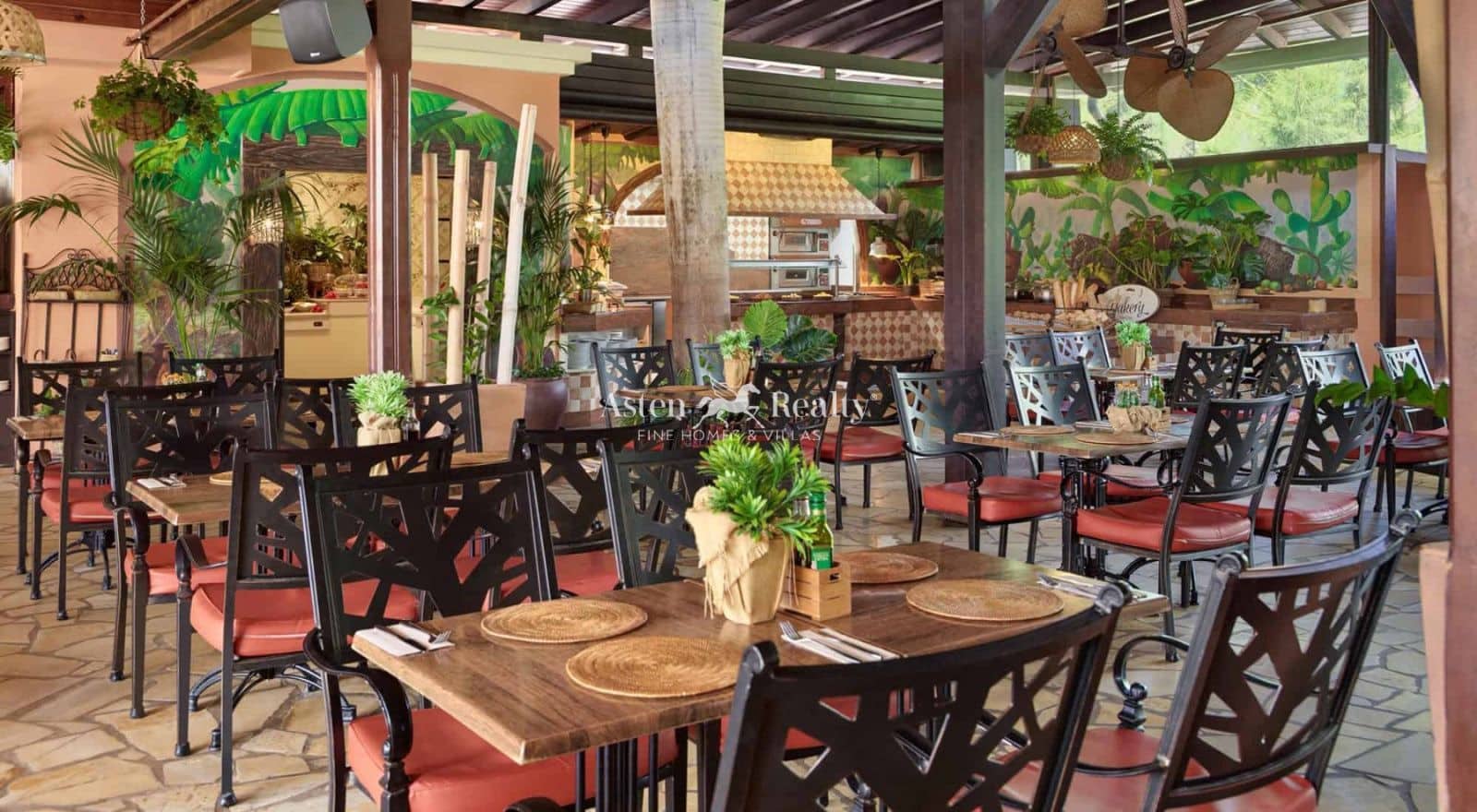 1 soveværelse Bungalow til salg i Playa de las Americas med swimmingpool garage - € 475.000 (Ref: 9360930)