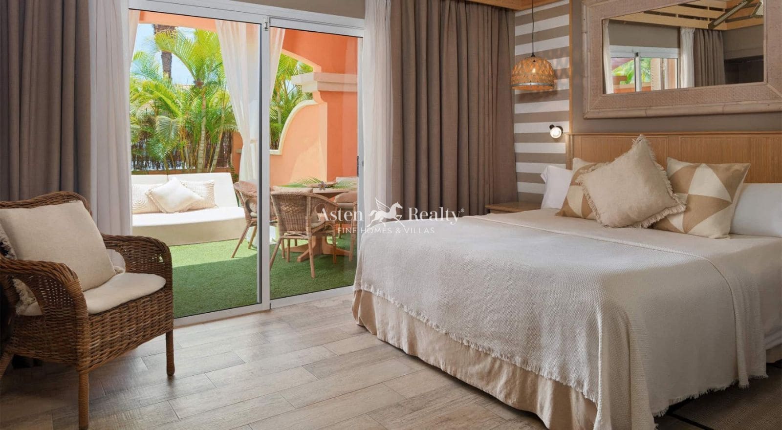 4 camera da letto Bungalow in vendita in Playa de las Americas con piscina garage - 1.800.000 € (Rif: 9360931)