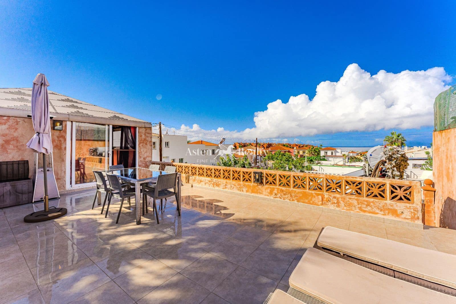 2 sovrum Villa till salu i Palm-Mar med garage - 600 000 € (Ref: 9363356)