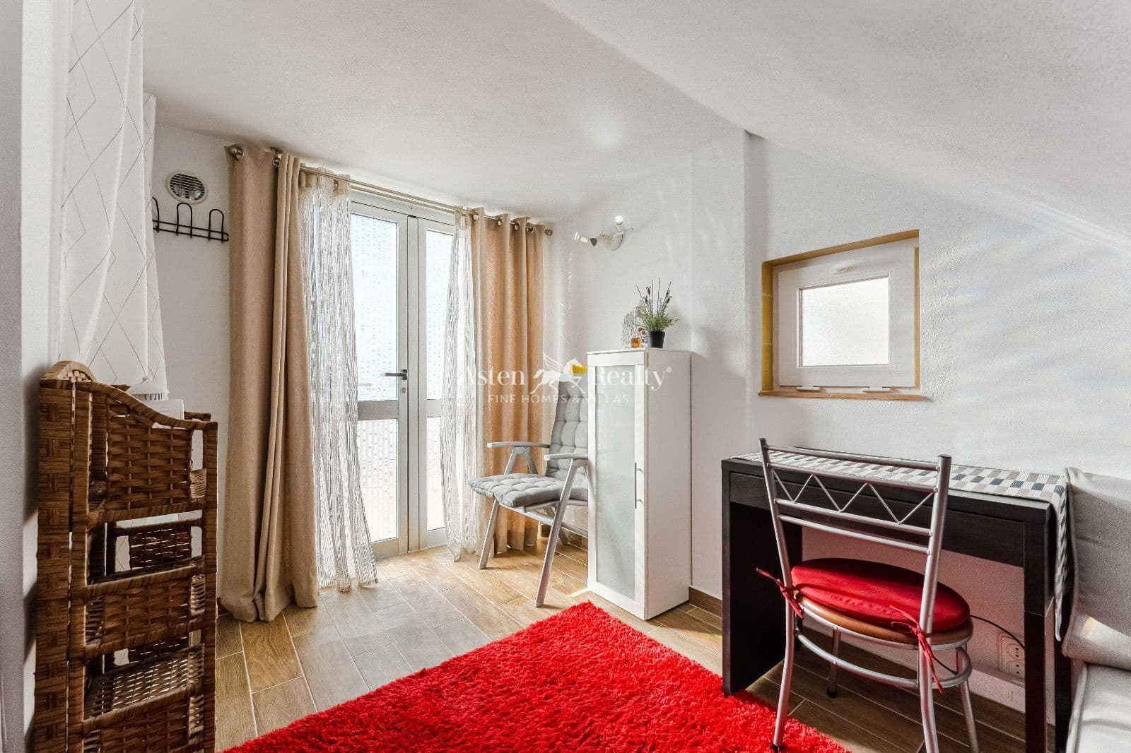 3 soverom Hus til salgs i Puerto Santiago med svømmebasseng garasje - € 559 000 (Ref: 9371405)