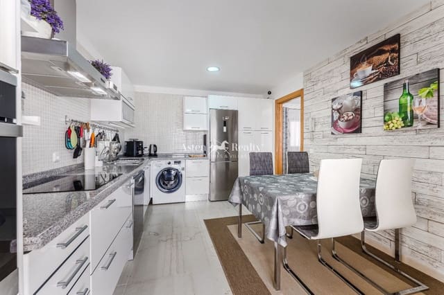 3 soverom Hus til salgs i Puerto Santiago, Santiago del Teide med svømmebasseng garasje - € 559 000 (Ref: 9371405)