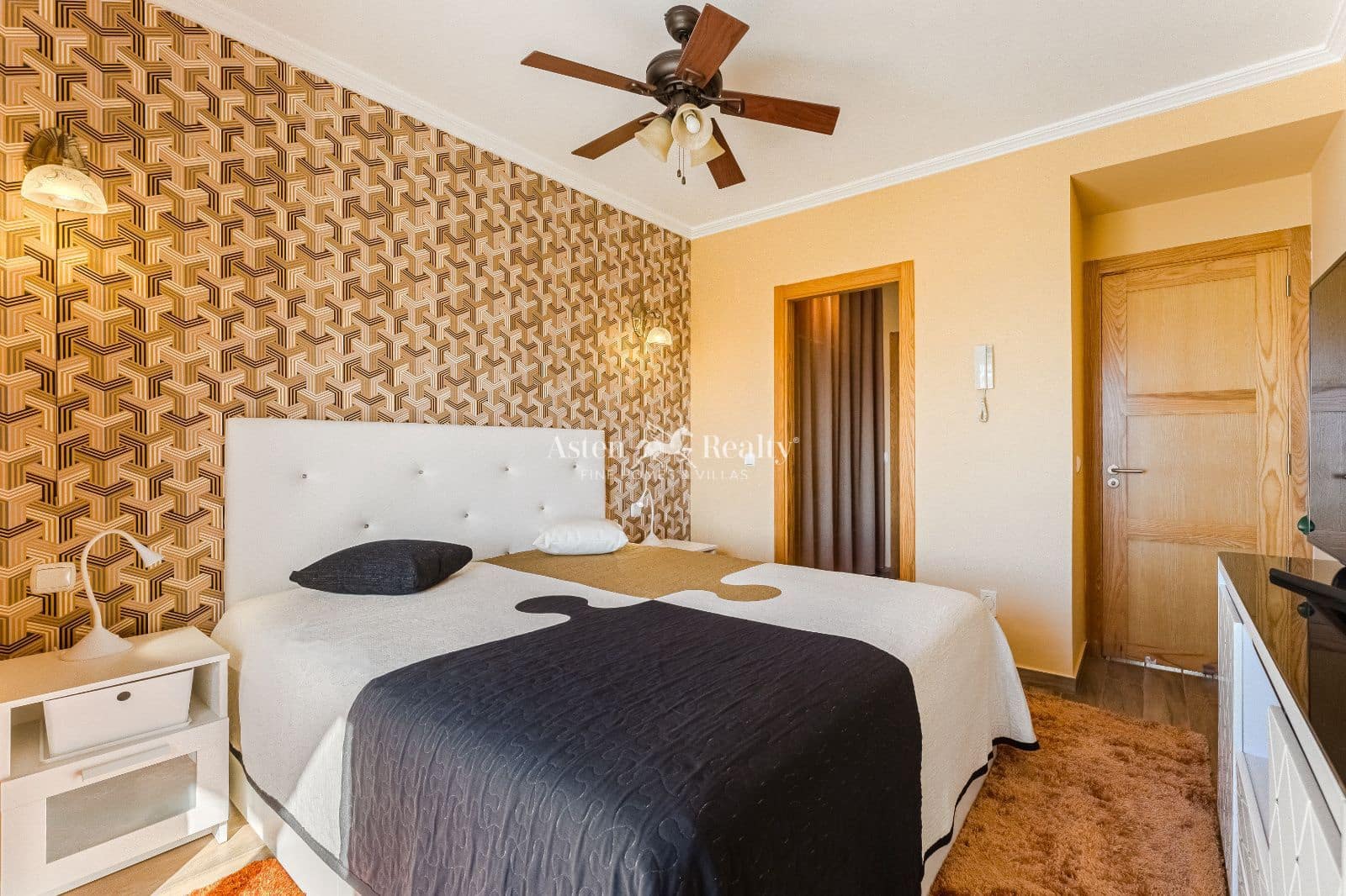 3 soverom Hus til salgs i Puerto Santiago med svømmebasseng garasje - € 559 000 (Ref: 9371405)