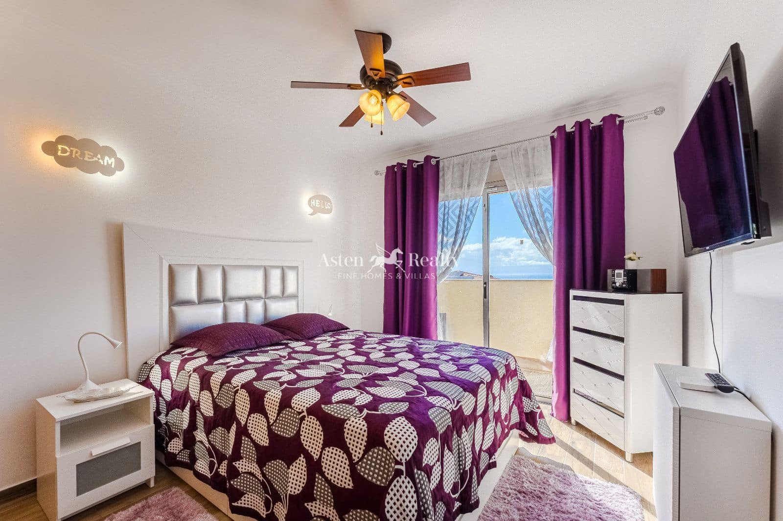 3 soverom Hus til salgs i Puerto Santiago med svømmebasseng garasje - € 559 000 (Ref: 9371405)