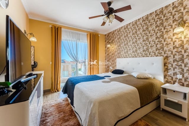 3 soverom Hus til salgs i Puerto Santiago, Santiago del Teide med svømmebasseng garasje - € 559 000 (Ref: 9371405)