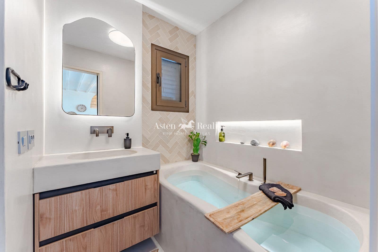 2 sovrum Lägenhet till salu i Los Gigantes med pool - 635 000 € (Ref: 9372328)