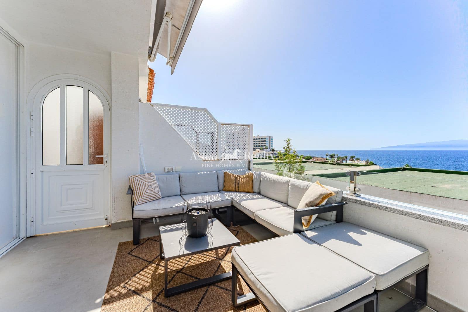 2 sovrum Lägenhet till salu i Los Gigantes med pool - 635 000 € (Ref: 9372328)