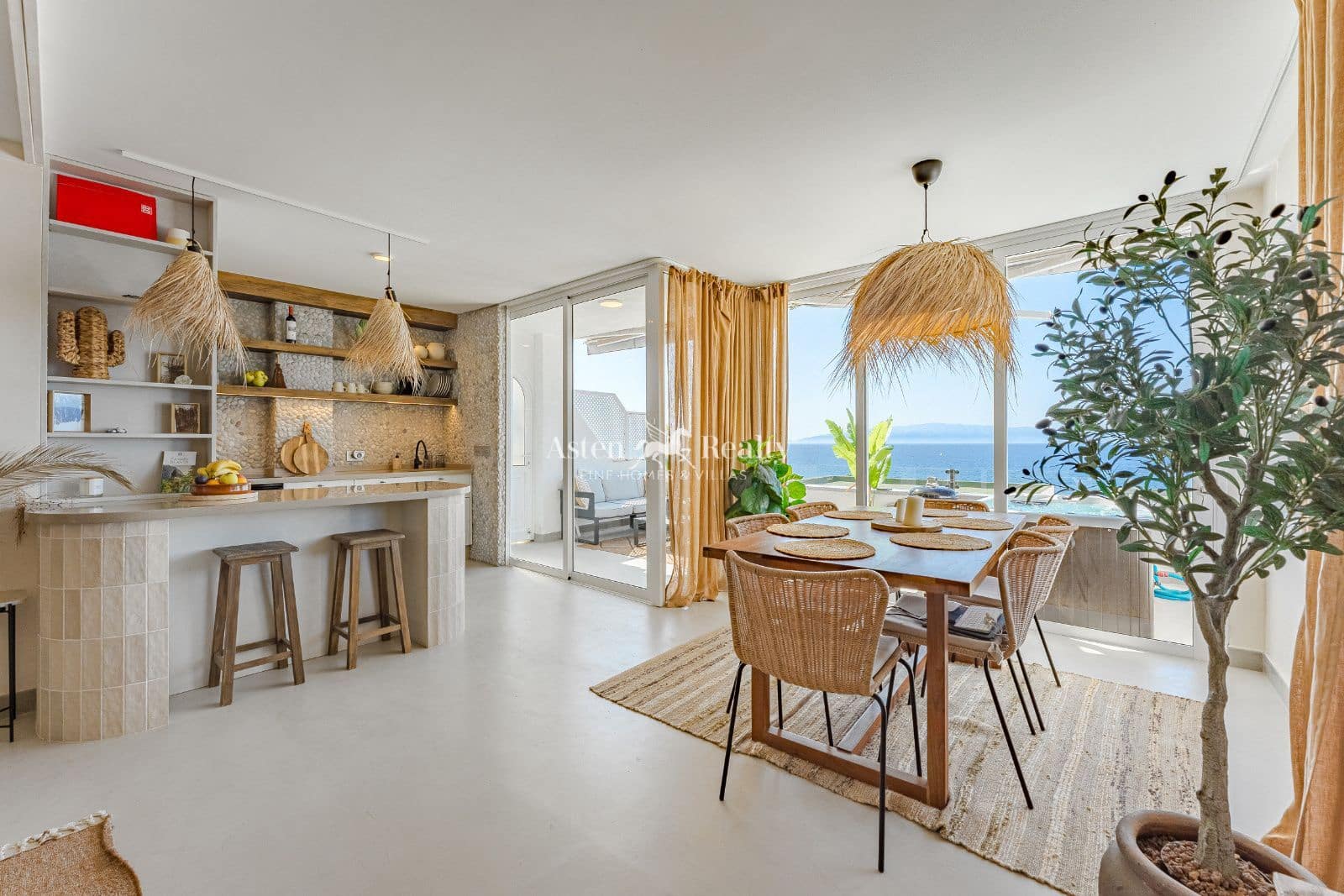 2 sovrum Lägenhet till salu i Los Gigantes med pool - 635 000 € (Ref: 9372328)