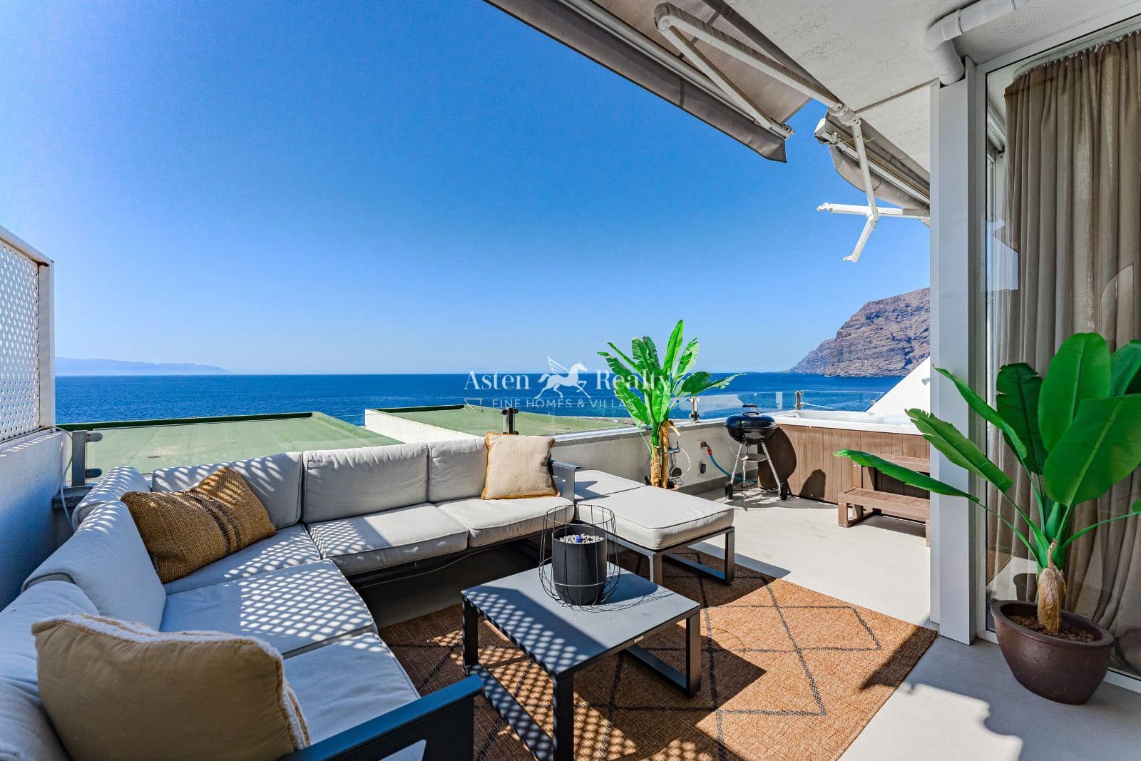 2 sovrum Lägenhet till salu i Los Gigantes med pool - 635 000 € (Ref: 9372328)