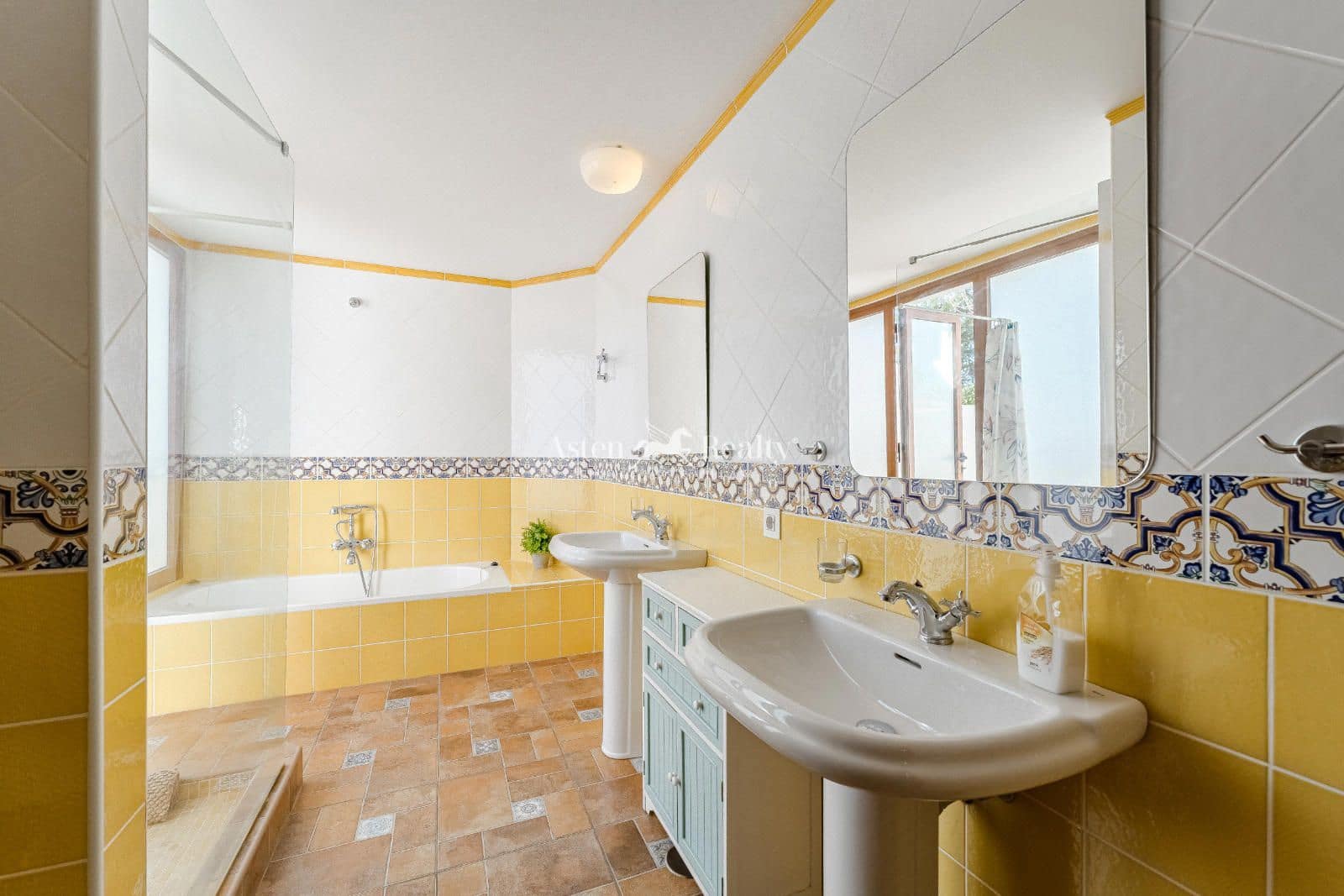 6 chambre Maison de Ville à vendre à Costa Adeje avec piscine garage - 5 700 000 € (Ref: 9378405)