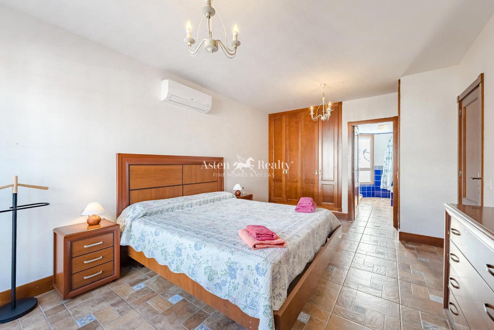 6 chambre Maison de Ville à vendre à Costa Adeje avec piscine garage - 5 700 000 € (Ref: 9378405)