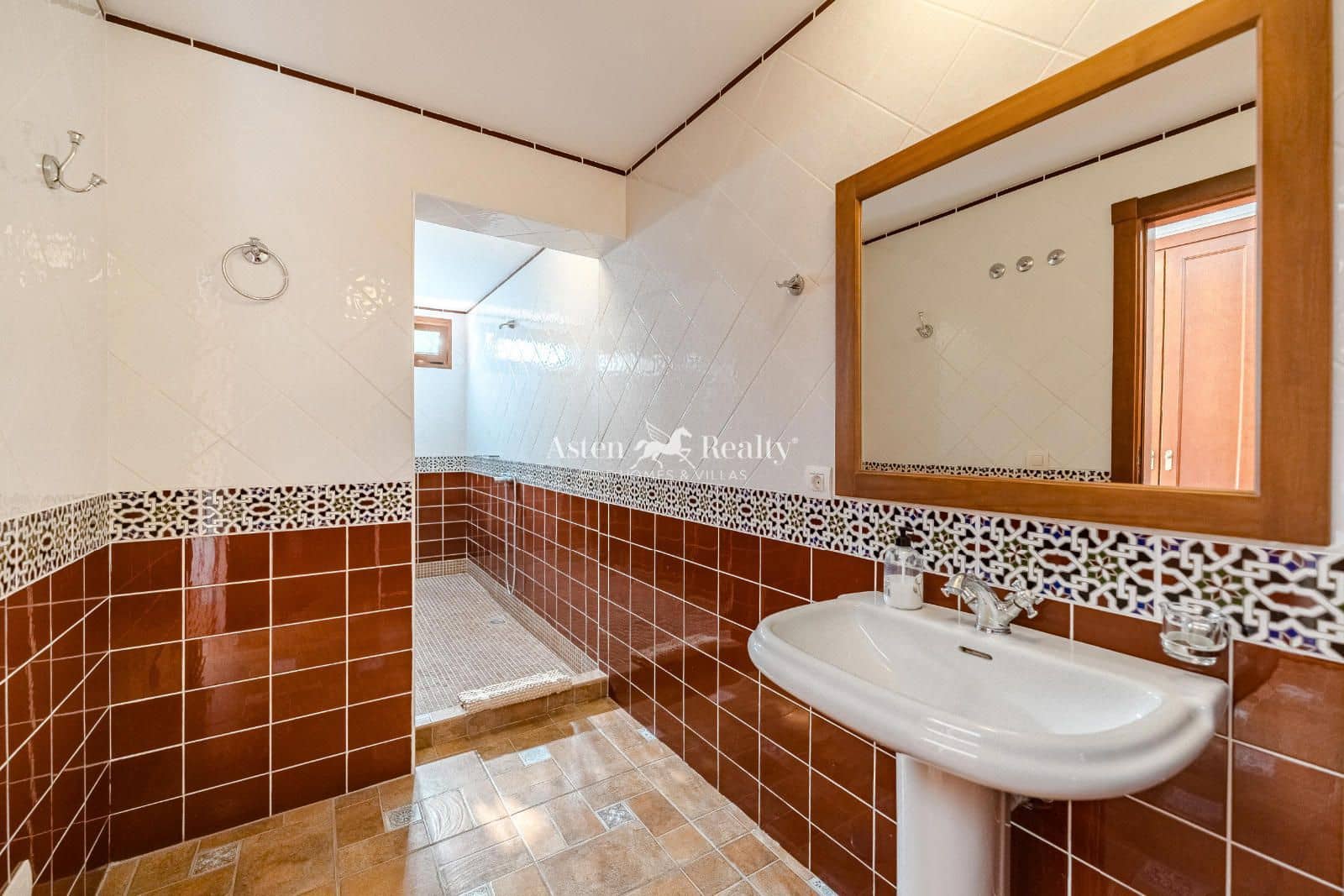 6 chambre Maison de Ville à vendre à Costa Adeje avec piscine garage - 5 700 000 € (Ref: 9378405)
