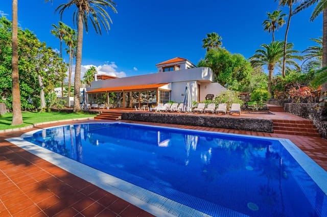 6 bedroom Townhouse for sale in Playa de las Américas, Adeje with pool garage - € 5,700,000 (Ref: 9378405)