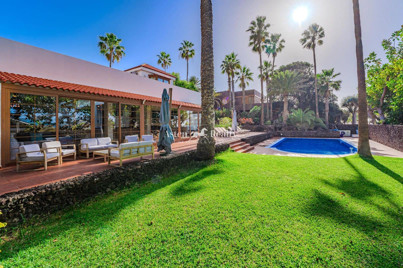 6 chambre Maison de Ville à vendre à Costa Adeje avec piscine garage - 5 700 000 € (Ref: 9378405)