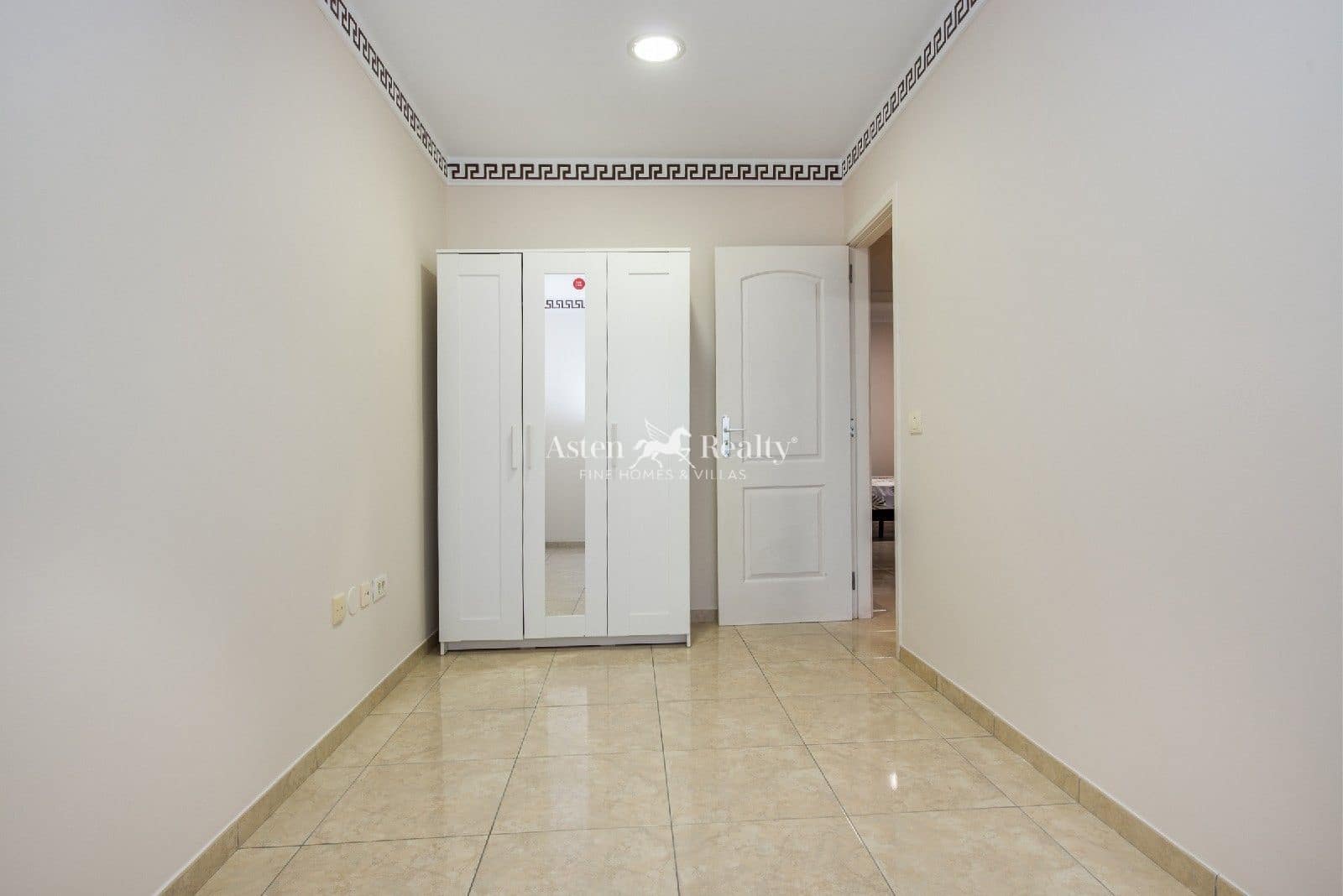 4 slaapkamer Flat te koop in San Isidro de Abona met garage - € 415.000 (Ref: 9383592)