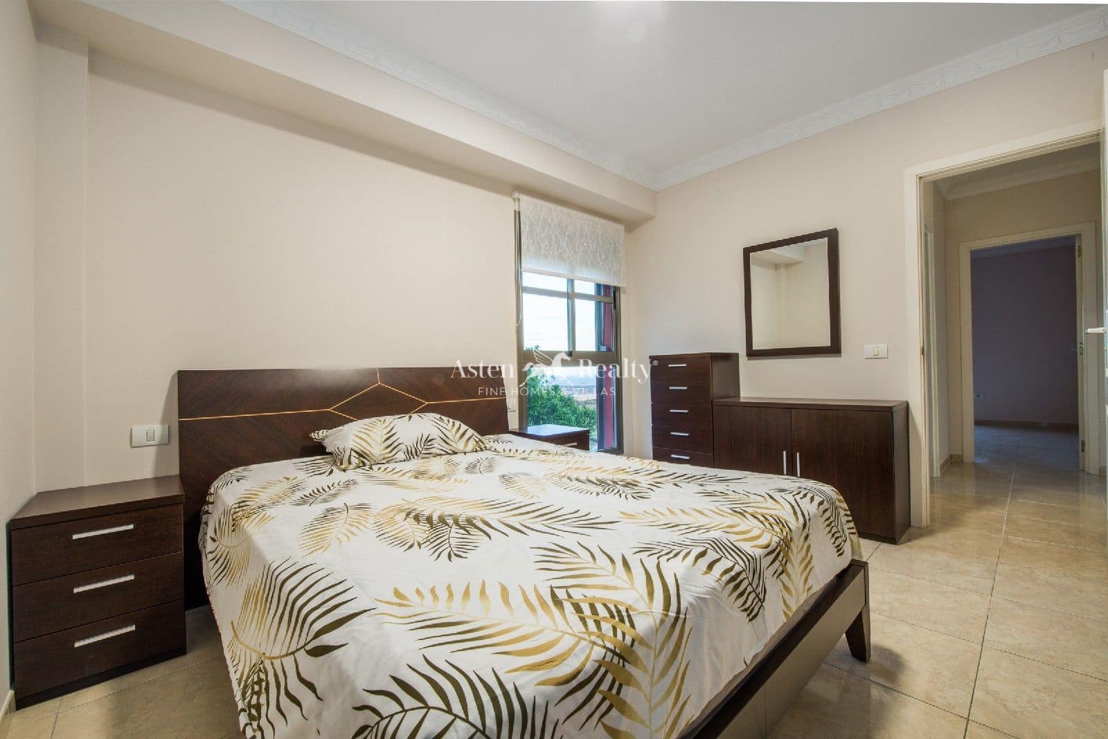 4 slaapkamer Flat te koop in San Isidro de Abona met garage - € 415.000 (Ref: 9383592)