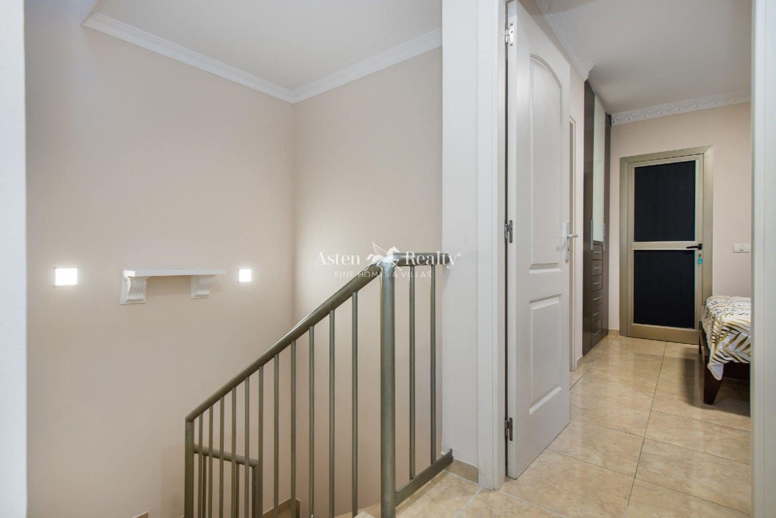 4 slaapkamer Flat te koop in San Isidro de Abona met garage - € 415.000 (Ref: 9383592)