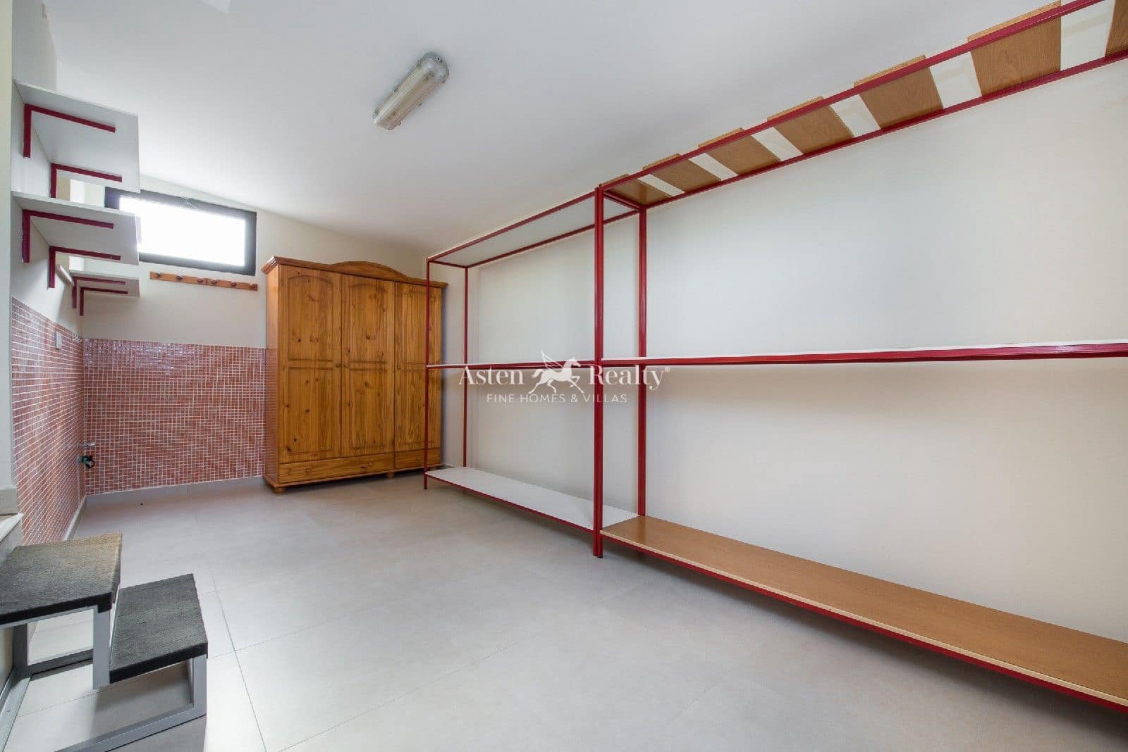 4 slaapkamer Flat te koop in San Isidro de Abona met garage - € 415.000 (Ref: 9383592)