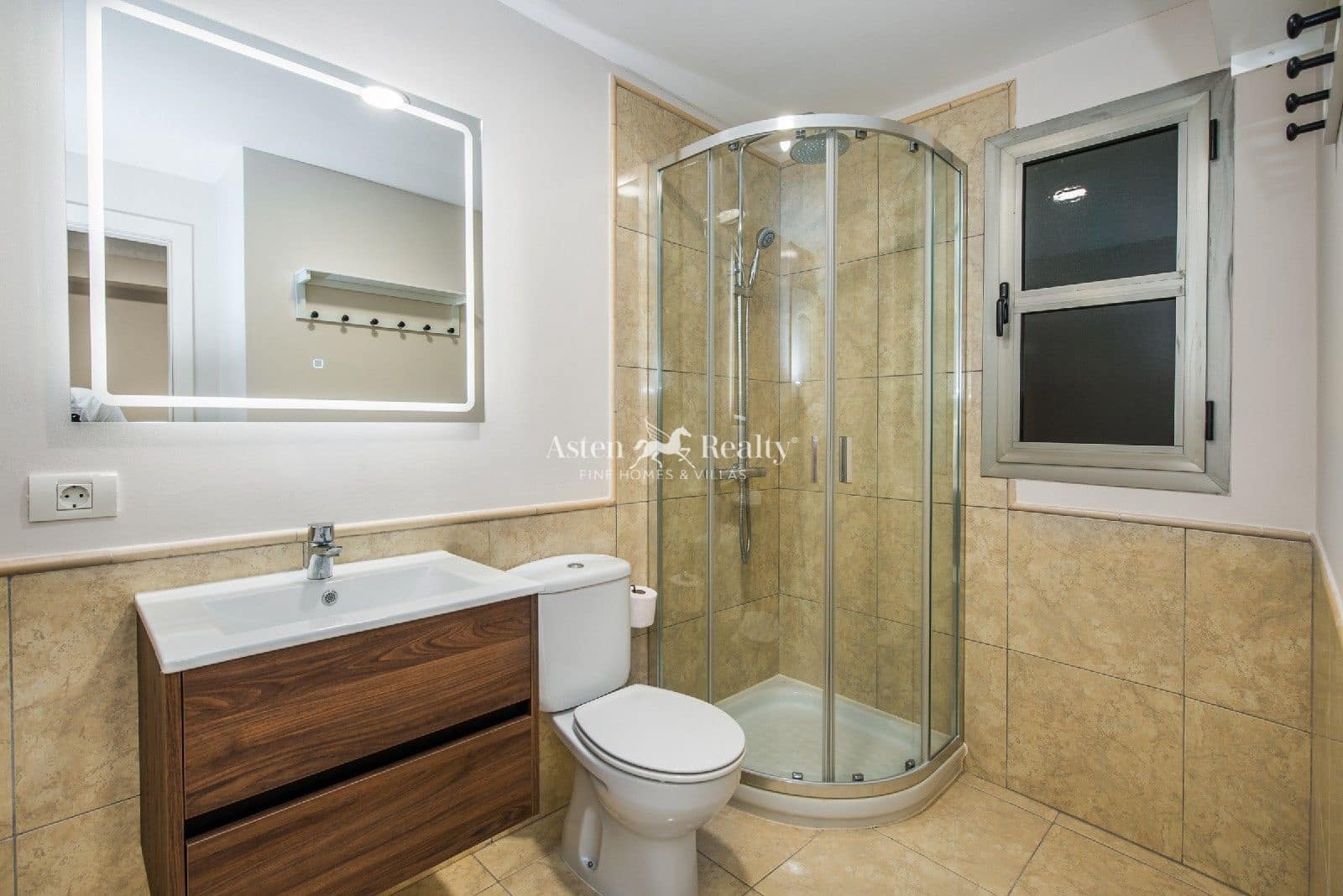 4 slaapkamer Flat te koop in San Isidro de Abona met garage - € 415.000 (Ref: 9383592)