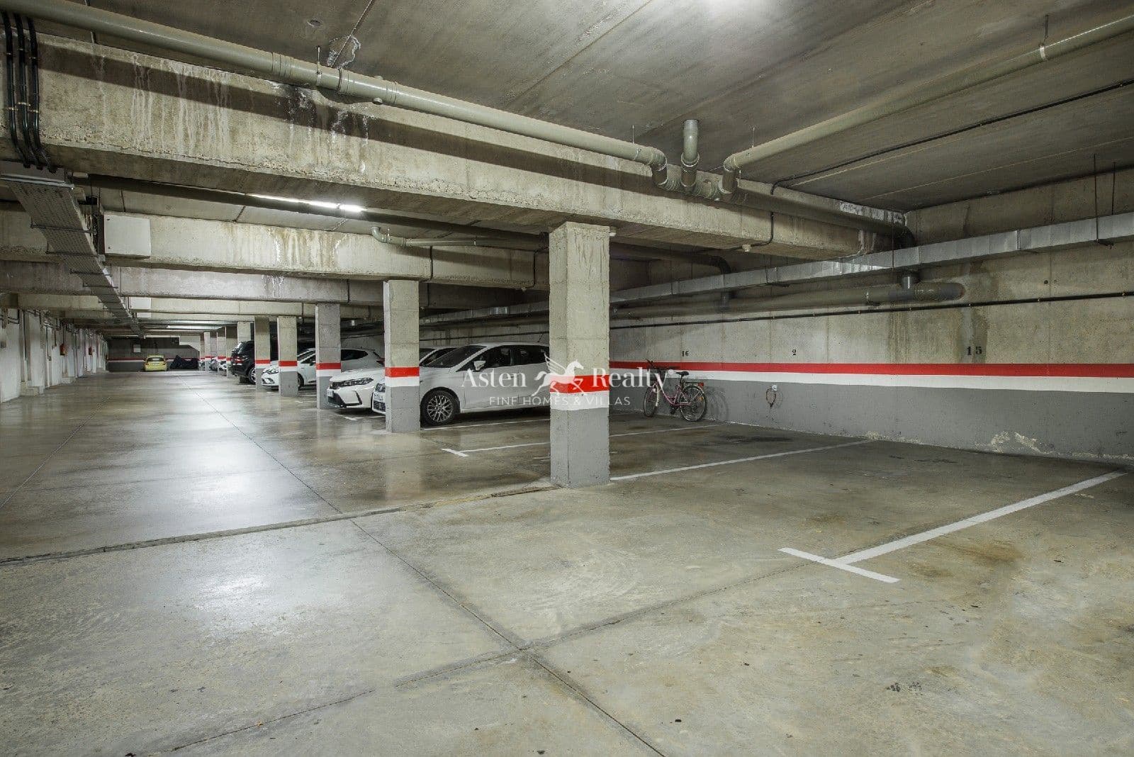 4 slaapkamer Flat te koop in San Isidro de Abona met garage - € 415.000 (Ref: 9383592)