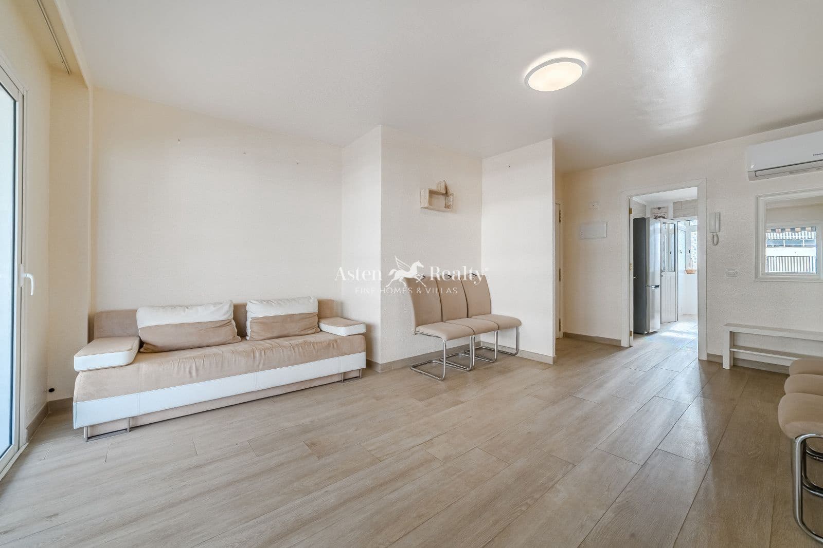 2 sovrum Lägenhet till salu i Los Cristianos med pool - 355 000 € (Ref: 9386582)