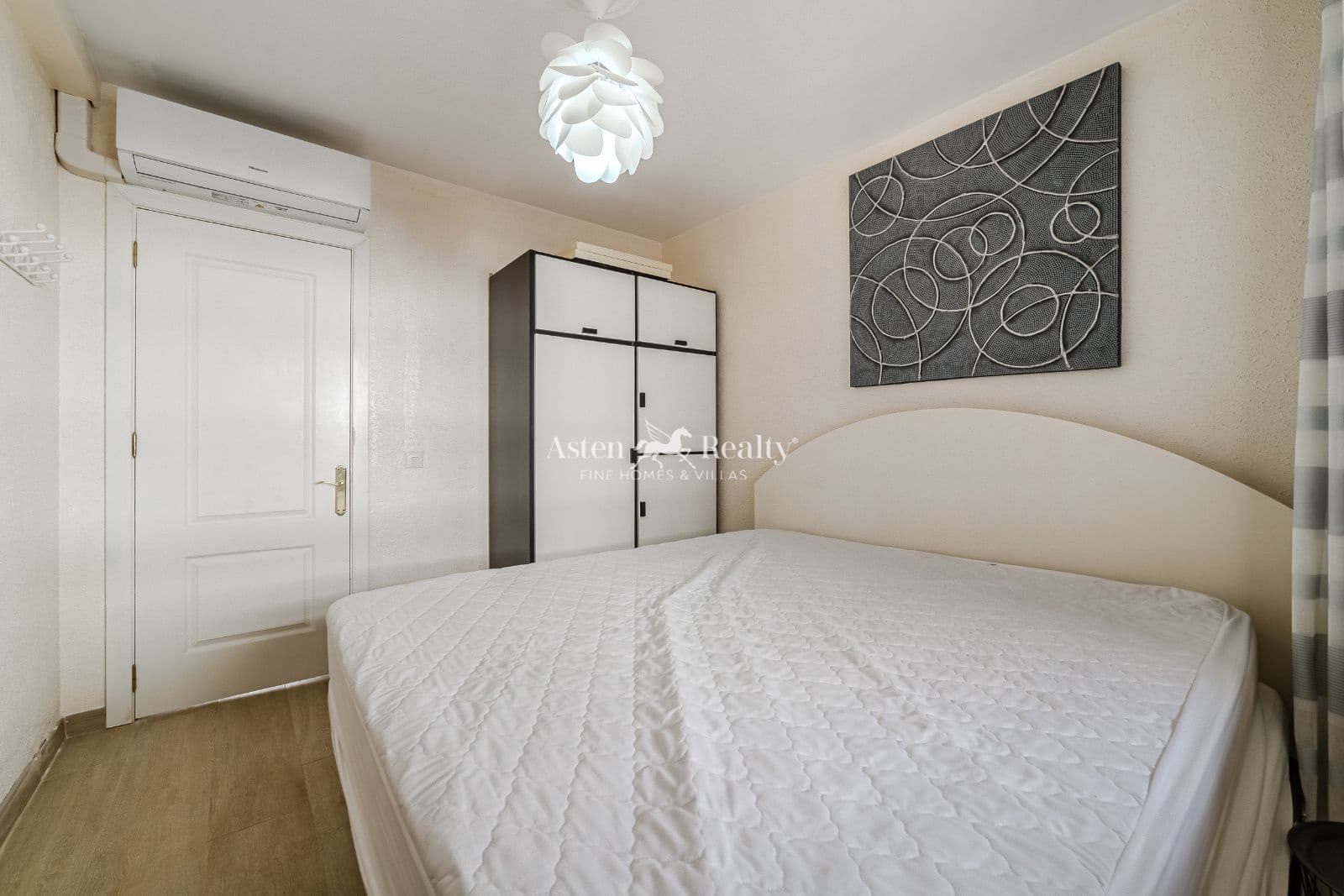 2 sovrum Lägenhet till salu i Los Cristianos med pool - 355 000 € (Ref: 9386582)