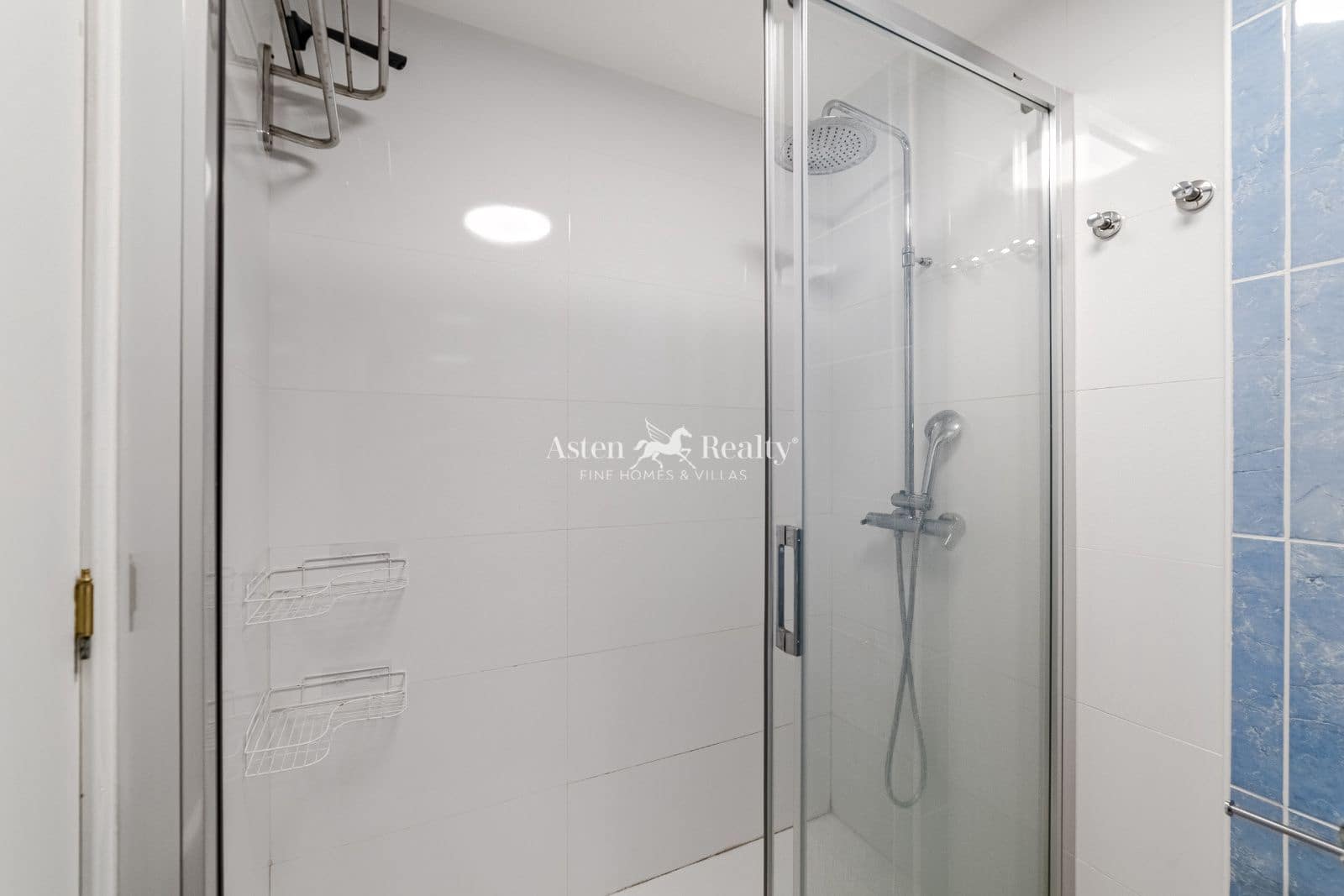 2 sovrum Lägenhet till salu i Los Cristianos med pool - 355 000 € (Ref: 9386582)