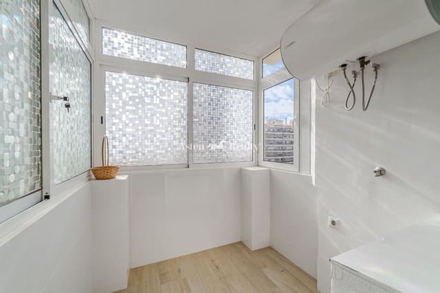 2 sovrum Lägenhet till salu i Los Cristianos, Arona med pool - 355 000 € (Ref: 9386582)