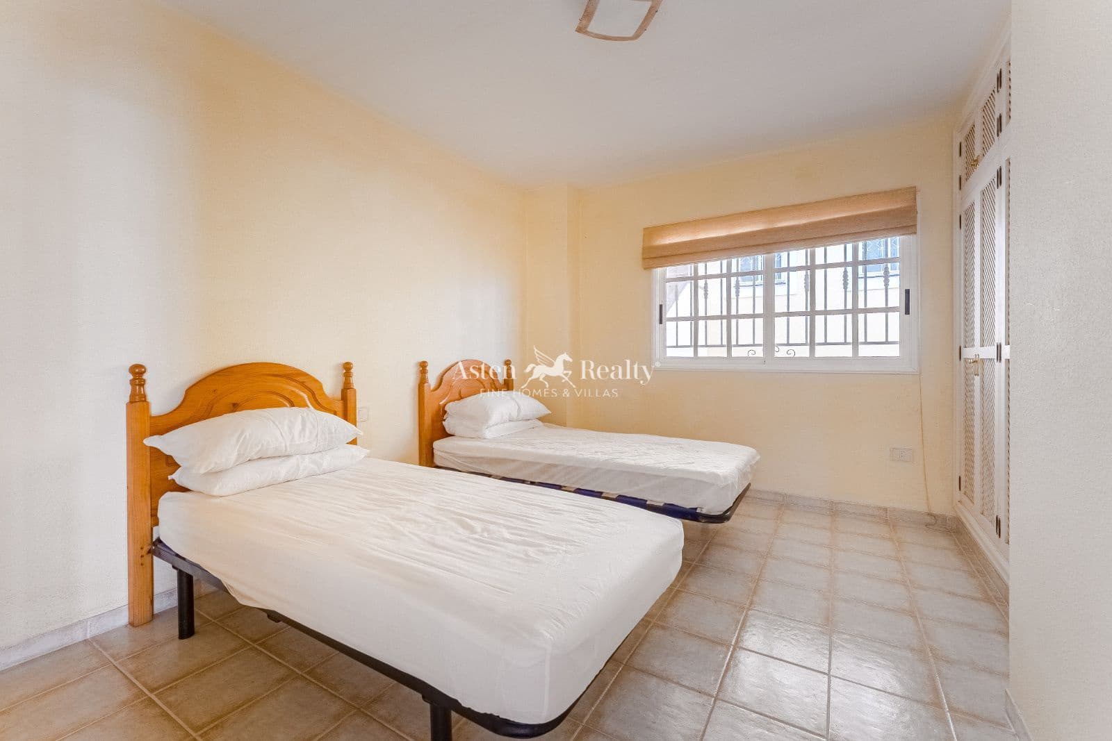 2 slaapkamer Flat te koop in Torviscas met zwembad - € 479.000 (Ref: 9386891)