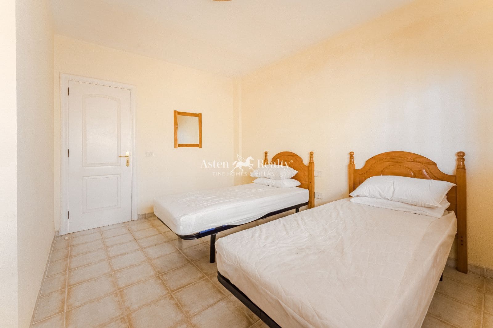 2 slaapkamer Flat te koop in Torviscas met zwembad - € 479.000 (Ref: 9386891)