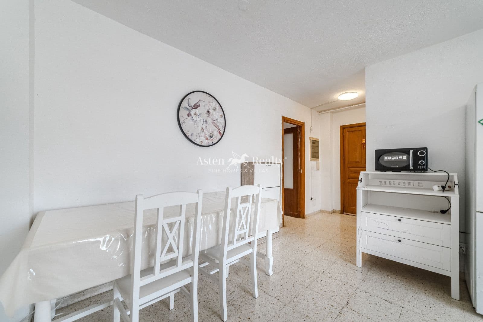 4 bedroom Flat for sale in Los Cristianos - € 430,000 (Ref: 9388524)