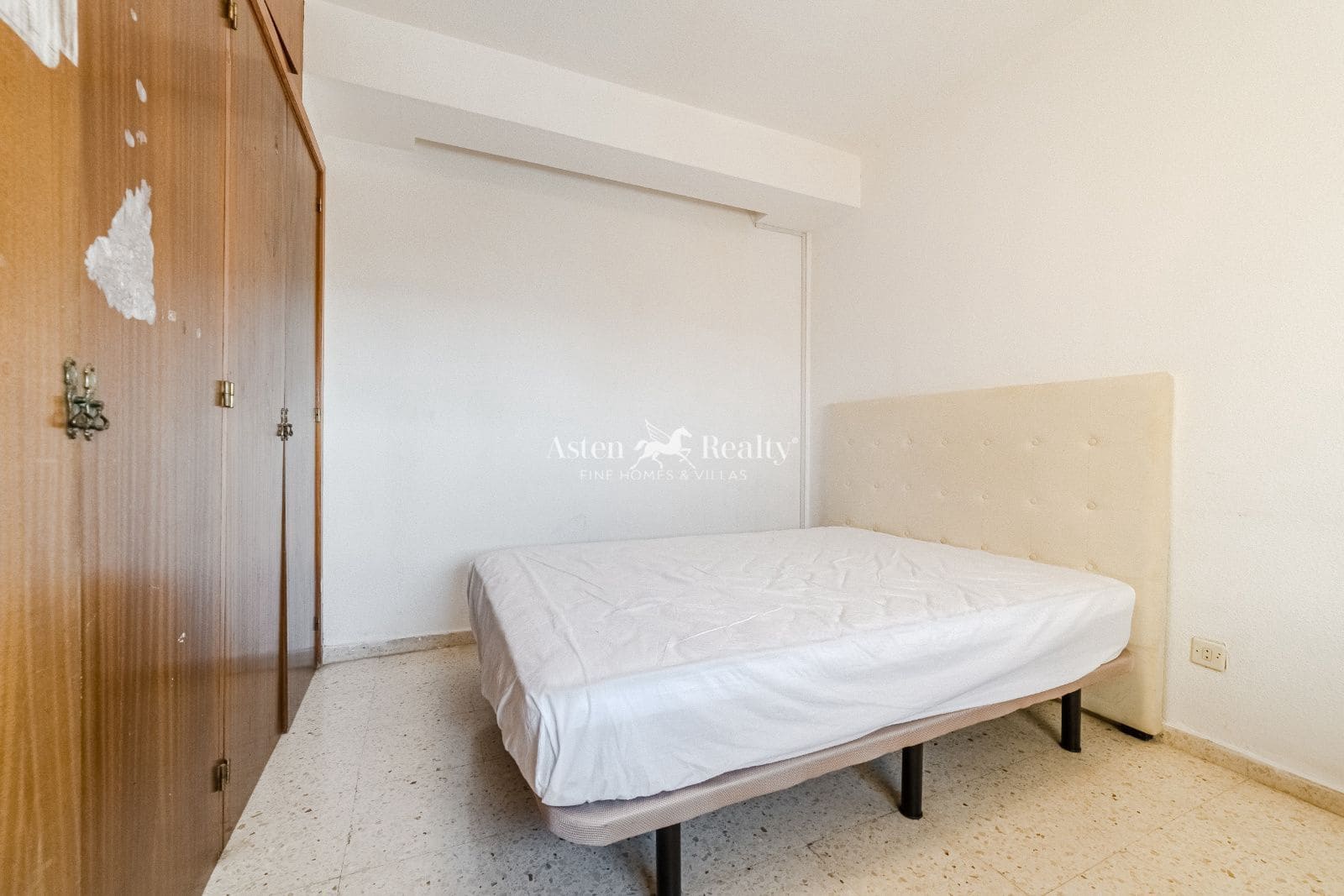 4 bedroom Flat for sale in Los Cristianos - € 430,000 (Ref: 9388524)