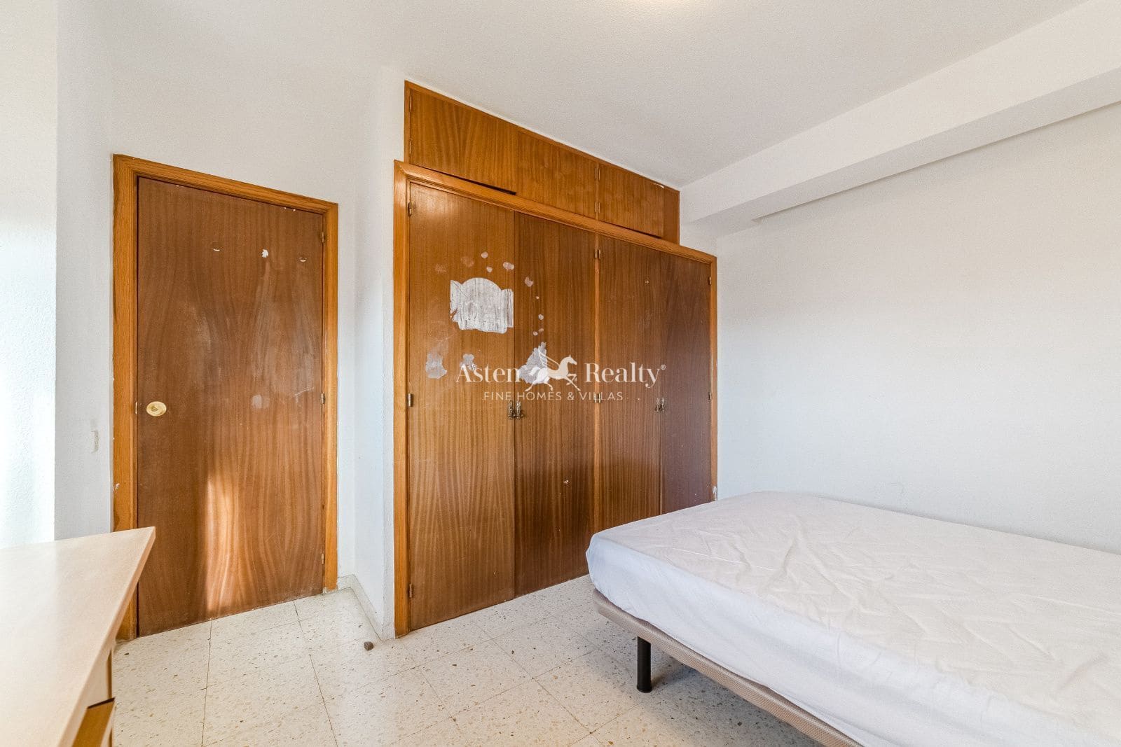 4 bedroom Flat for sale in Los Cristianos - € 430,000 (Ref: 9388524)