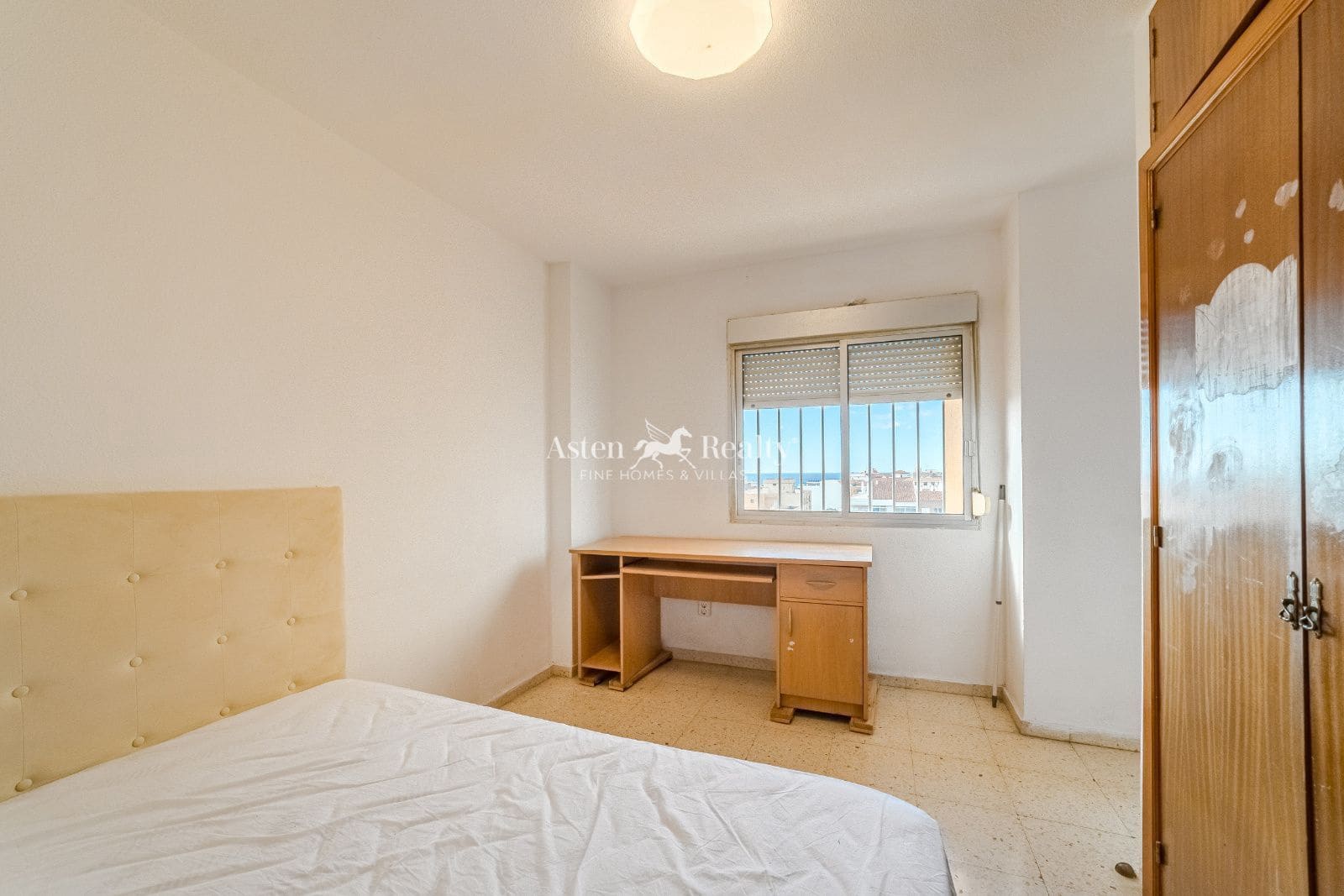 4 bedroom Flat for sale in Los Cristianos - € 430,000 (Ref: 9388524)