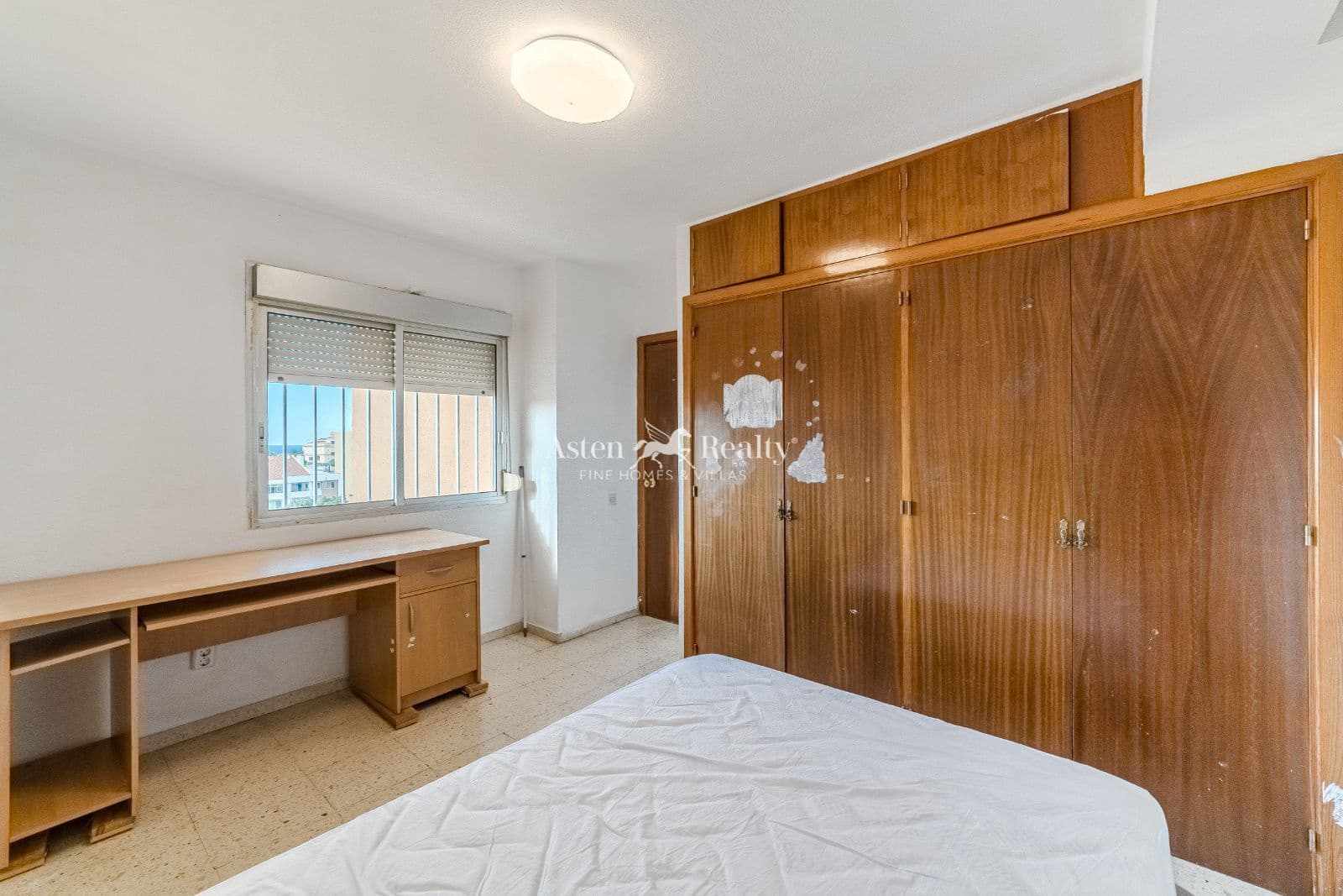 4 bedroom Flat for sale in Los Cristianos - € 430,000 (Ref: 9388524)