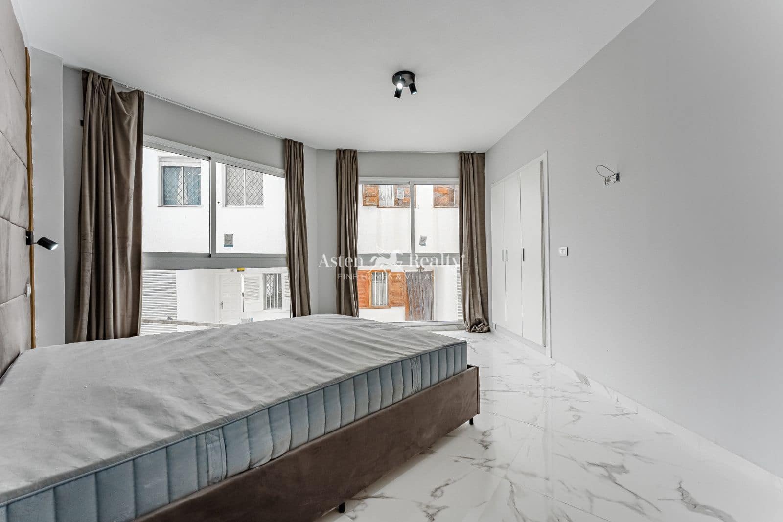 2 makuuhuone Asunto myytävänä paikassa Adeje - 248 000 € (Ref: 9395439)