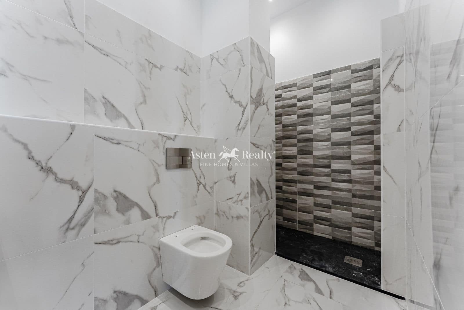 2 makuuhuone Asunto myytävänä paikassa Adeje - 248 000 € (Ref: 9395439)