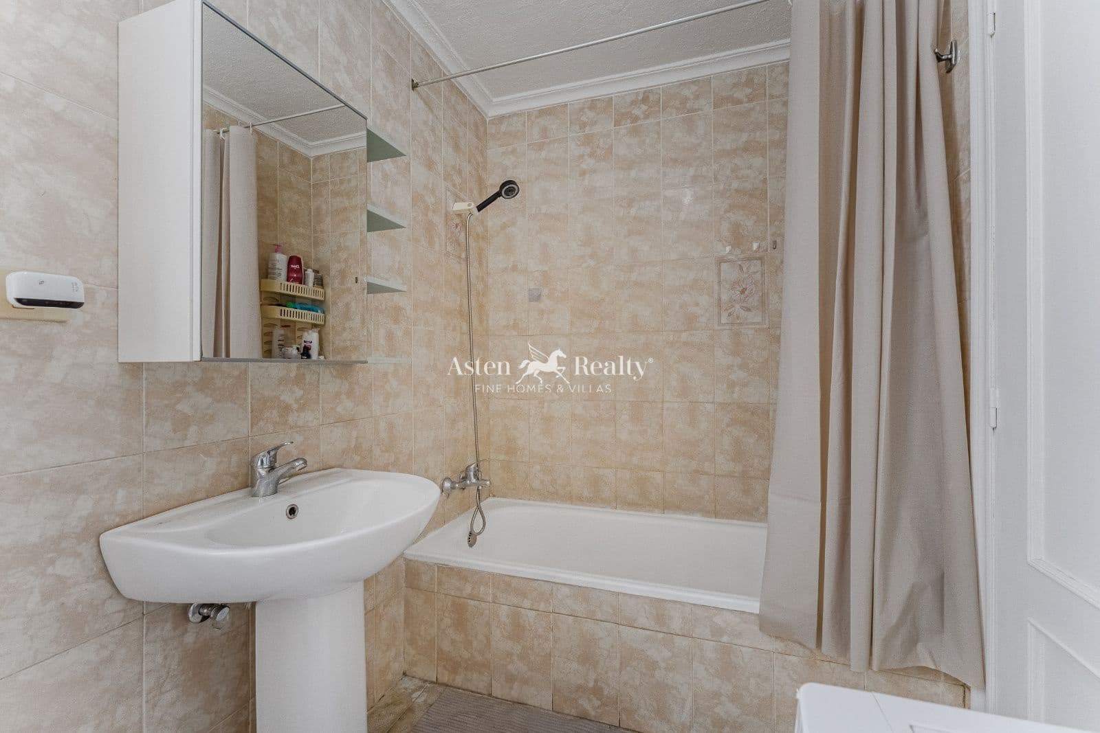 1 slaapkamer Flat te koop in San Isidro de Abona - € 155.000 (Ref: 9396747)